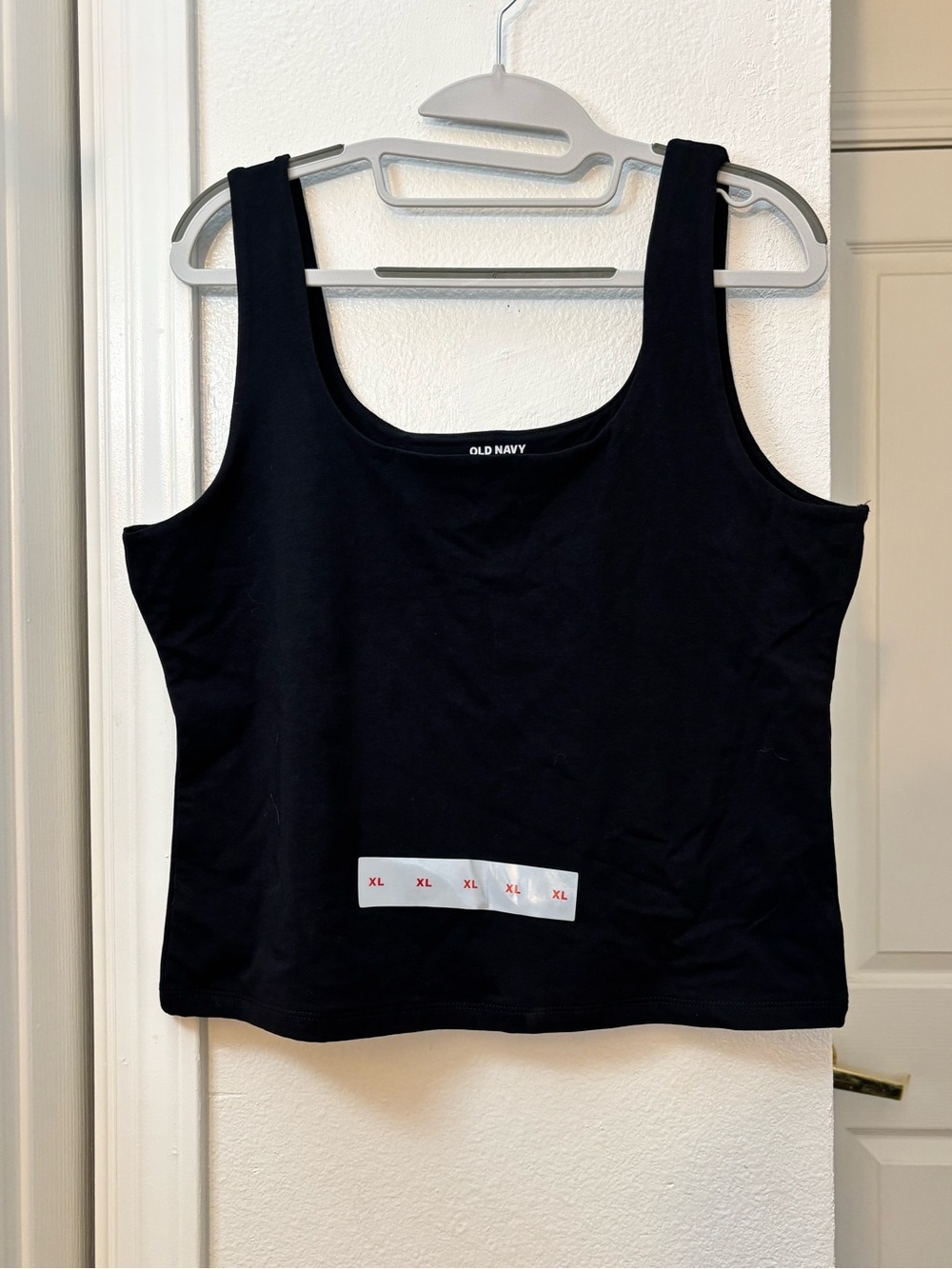 Old Navy Black Scoop Neck Tank - Wide Strap Basic